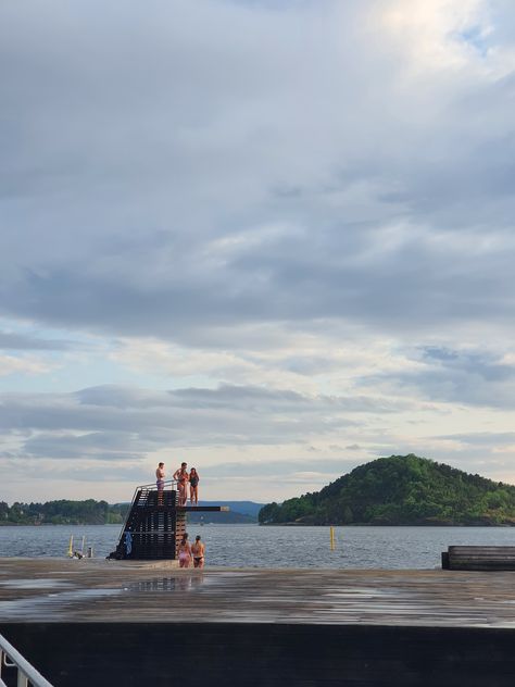 Oslo Aesthetic Summer, Oslo Norway Aesthetic, Oslo Aesthetic, Oslo Summer, Norway Aesthetic, Norway Summer, Friends Activity, Friend Activities, People Watching