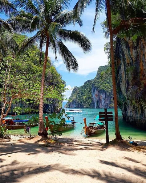 Koh Lao Lading is an amazing island located in the arcipelago in Krabi Province. It is small but very beautiful and unique and it's worth a visit.Photo @alluring_islands #island life# beautiful places#travel bucket list #nature photography Visit Thailand, Phuket Thailand, Dream Travel Destinations, Tourist Places, Krabi, Beautiful Places To Travel, Beautiful Places To Visit, Thailand Travel, Beautiful Islands