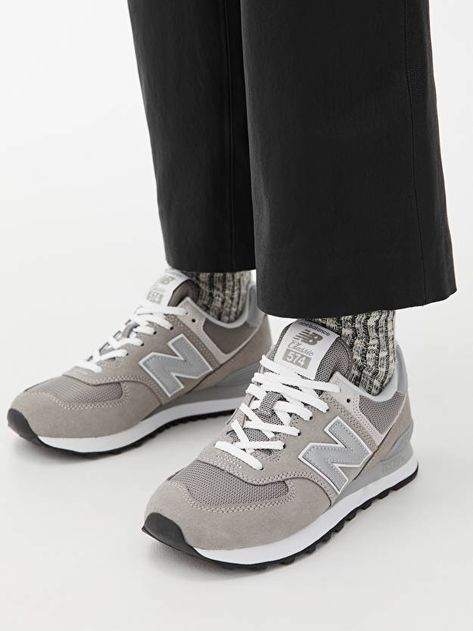 27 Wardrobe Staples for Women in Their 30s | Who What Wear UK New Balance 574 Grey, Nb Shoes, Balanced Beige, Simple Work Outfits, Grey New Balance, New Balance Outfit, All Black Fashion, Beige Outfit, New Balance 574