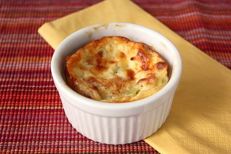 Individual Crustless Quiche What To Make In Ramekins, Crustless Quiches, Quiche Recipes Crustless, Ramekin Recipe, Mini Quiche Recipes, No Energy, Breakfast Specials, Meatless Main Dishes, Breakfast Quiche