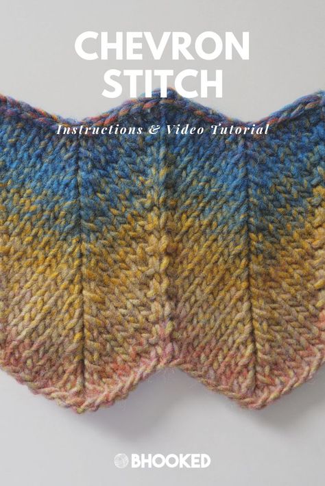 How to knit the chevron stitch. Click through for instructions and video tutorial! #BHooked #Knitting #KnitStitches Knit Zigzag Pattern, Zigzag Knitting Pattern, Chevron Knitting Pattern, Ravelry Knitting Free, Knit Chevron, Chevron Stitch, Knitting Tips, Knit Stitches, Knitting Blogs