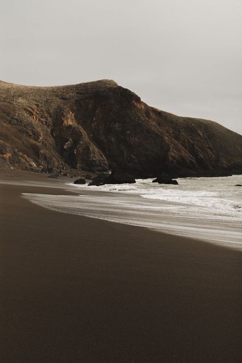 Black Sand Beach, Black Sand, Brown Aesthetic, Beach Aesthetic, Nature Aesthetic, Beach Vibe, Aesthetic Pictures, Beautiful Places, Vision Board