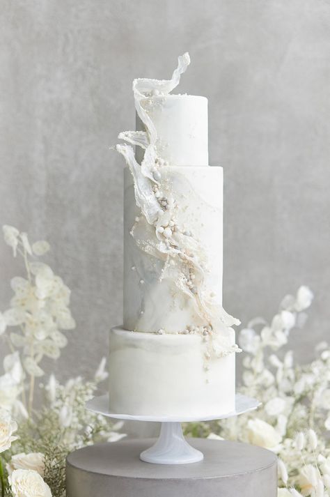 Modern Pearl ~ WedLuxe Media Contemporary Wedding Cake, Glamorous Wedding Cakes, Contemporary Wedding Cakes, 4 Tier Wedding Cake, Wedding Cake Pearls, Pearl Cake, Beautiful Cake Designs, Wedding Dress Cake, Floral Wedding Cake