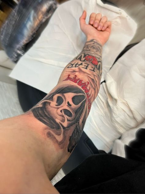 Itachi Sleeve Tattoo, Bape Tattoos Design, Bape Tatoos, Scream Tattoo Design, Cholo Style Tattoo, Og Tattoos, Batman Tattoo Ideas, 2007 Tattoo, Playboy Tattoo