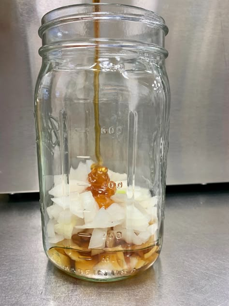 Onion And Honey For Sore Throat, Onion Honey Medicine, Onion Honey Lemon Cough, Onion And Garlic For Cough, Honey And Onion Syrup, Onion And Honey Antibiotic, Onion Syrup For Cough, Onions And Honey Remedy, Garlic Honey Cough Syrup