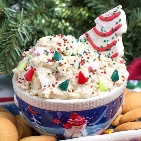 Introducing the Little Debbie Christmas Tree Dip Recipe, a festive dessert that’s perfect for all your holiday parties! With just 4 simple ingredients and a 10-minute prep time, you'll have a sweet treat that's sure to be a holiday hit. 🎄💝⁣ ⁣ Search "Little Debbie Christmas Tree Dip" for the full recipe through the link in my bio.⁣ ⁣ #christmasdessert #littledebbie #christmasrecipe #christmasholiday #holidaytreat #intentionalhospitality #easychristmasrecipes #holidaydesserts#christmastreecakes Little Debbie Dip, Christmas Tree Dip, Holiday Party Spread, Little Debbie Christmas Tree, Fun Christmas Tree, Christmas Recipes Easy, Little Debbie, Festive Desserts, Christmas Tree Cake