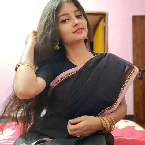 ✌ . #me #mypost #newpost #viral #explore Saree Model, Gals Photos, Village Girl, Indian Village, Women Photography, Local Girls, Photo Pose Style, Background Photography, Photography Love