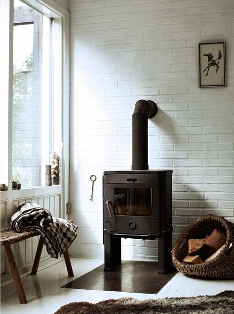 Beatiful inspiration from The Stuff of Life White Brick Wall, My Scandinavian Home, Farmhouse Decorating, Home Fireplace, White Brick, Scandinavian Home, Wood Burning Stove, Wood Stove, Brick Wall