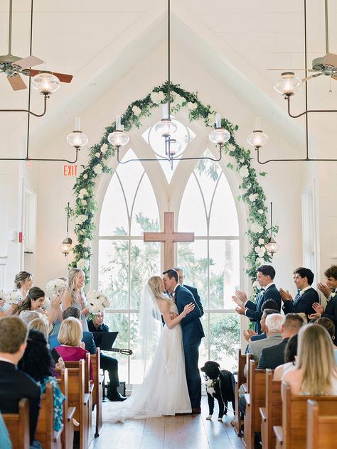 A Coastal Blue Wedding at Montage Palmetto Bluff Coastal Blue Wedding, Palmetto Bluff Wedding, Bluff Wedding, Sea Island Wedding, Montage Palmetto Bluff, Southern Wedding Venues, Hilton Head Wedding, Nantucket Wedding, Wedding Reception Design