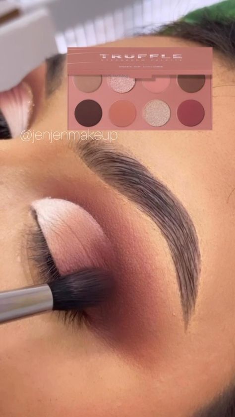 Mauve Eyeshadow, Bentuk Alis, Eye Makeup Images, Shimmer Eye Makeup, Prom Eye Makeup, Natural Make Up Looks, Bridal Eye Makeup, Beginners Eye Makeup, Makeup For