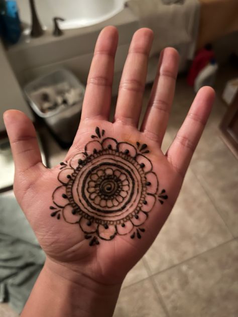 Super Simple Henna Designs, Henna Palm, Palm Henna Designs, Simple Henna Designs, Palm Design, Henna Designs Easy, Simple Henna, Henna Designs, Super Simple