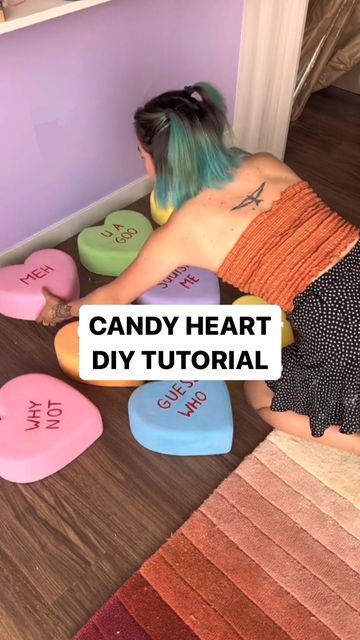 Cardboard Diy, Heart Diy, Diy Cardboard Furniture, Barbie Diy, Fun Easy Crafts, Diy Crafts To Do, Cardboard Furniture, Diy Cardboard, Easy Diy Art