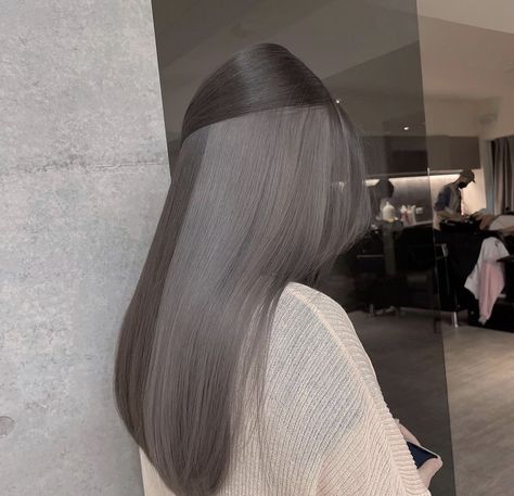 Ash Gray Hair Color, Ulzzang Hair, Korean Hair Color, Ash Hair, Hair Color Underneath, Ash Brown Hair, Ash Hair Color, 2023 Hair, Hair Style Korea