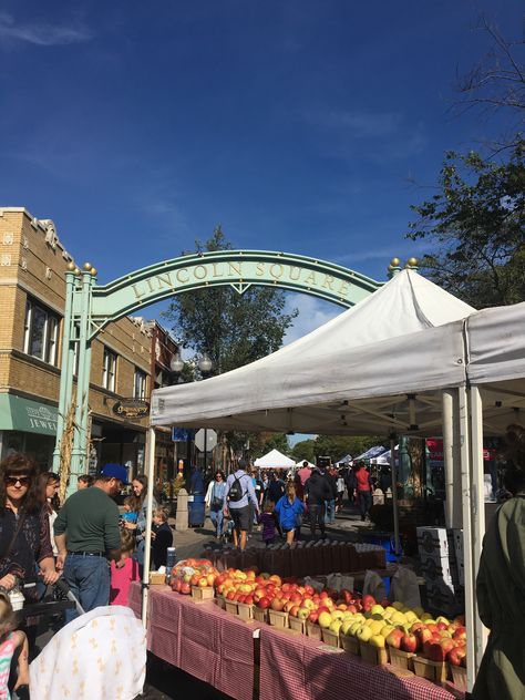 LINCOLN SQUARE STREET FAIR (CHICAGO) Lincoln Park Chicago, Chicago Park, Chicago Summer, Street Fair, Public Market, My Kind Of Town, Local Farmers Market, Chicago Restaurants, City Vibe