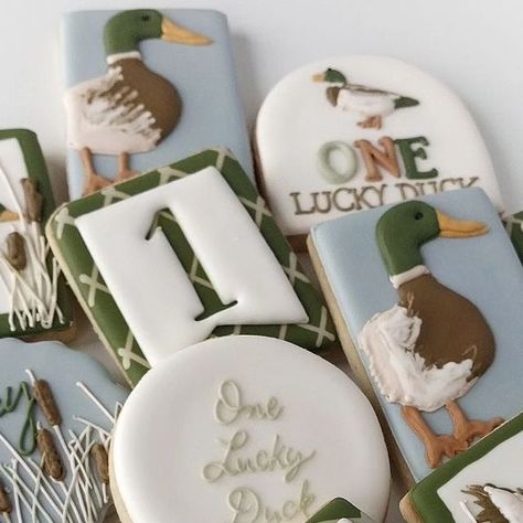 BasicWhiteBatchCookieCo on Instagram: "One lucky duck.
.
Talk about a cute theme 😍 
.
.
.
#oneluckyduck #luckyduck" Duck Hunting Cookies, One Lucky Duck Cookies, One Lucky Duck, Duck Cookies, Duck Birthday, Duck Head, Lucky Duck, Cute Themes, Duck Hunting