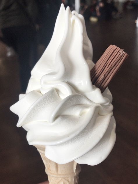 Soft serve vanilla ice cream. Vanilla ice cream cone. Soft Serve Ice Cream Aesthetic, Soft Serve Vanilla Ice Cream, Vanilla Ice Cream Cone, Vanilla Soft Serve, Ice Cream Vanilla, Soft Serve Ice Cream, Cream Aesthetic, Soft Serve, Dream Houses