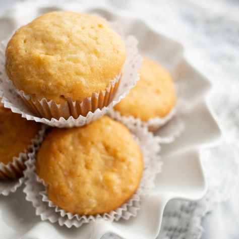 Prepare a sweet Mother's Day brunch with these delicious Honey Rice Muffins to show your mom how much she means to you. Made with cooked long-grain U.S.-grown rice, this recipe is so simple and only requires a few ingredients. Dense Muffins, Rice Muffins, Honey Rice, Rice Treats, Delicious Rice, Mother's Day Brunch, Golden Honey, Mothers Day Brunch, Honey Recipes