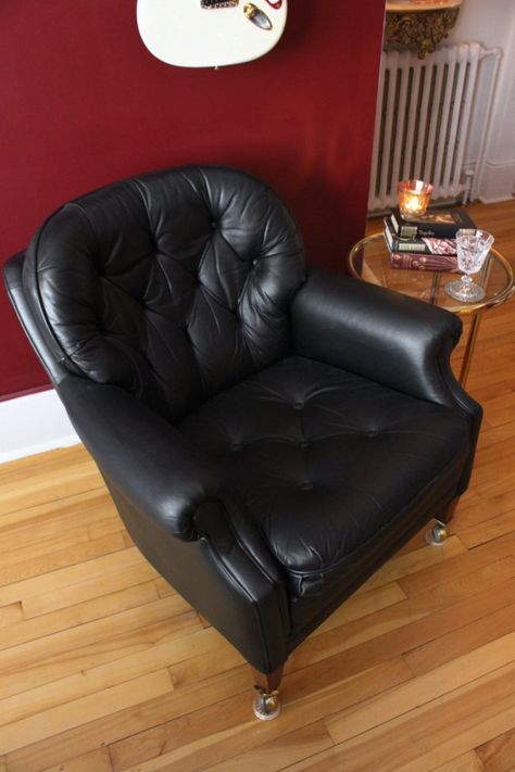 Painted leather chair – six months later Painting Leather Chair, Paint Leather Chair, Painting Leather Furniture, Painted Leather Chair, Dining Room Arrangement, Things Paint, Leather Restoration, Sofa Makeover, Black Leather Chair