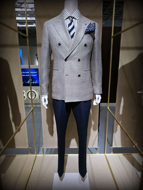 Pitti Uomo 90 - week in Florence – Dress Like A Men Club Outfit Night, Luxury Bespoke Single-button Suits, Blue Pants Men, Slim Fit Suit Men, Suits Men Business, Mens Fashion Blazer, Classy Suits, Dress Suits For Men, Designer Suits For Men