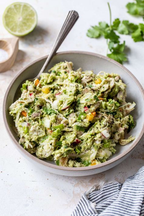 Chicken Salad Recipe With Avocado, Healthy Chicken Avocado Salad, Healthy Chicken Salad Recipe With Yogurt, Chicken Guacamole Wrap, Chicken Salad Recipe No Mayo, No Mayo Chicken Salad, Chicken Salad Recipe Healthy, Unicorn Kitchen, Chicken Salad Without Mayo