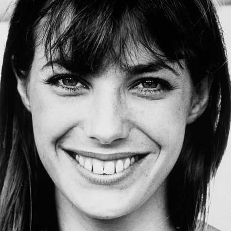 jane birkin Jane Birkin Smile, Jane Asher Deep End, Kate Barry, Jane Birkin Style, The Jazz Singer, Rocker Hair, Jane Asher, John Barry, Veronica Lake