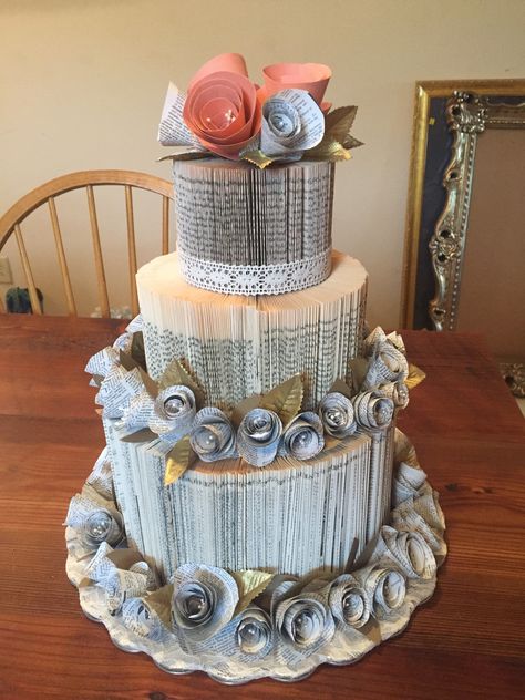 Book Wedding Cake, Center Peices, Wedding Cakes Flowers, Book Themed Wedding, Money Cake, Book Cake, Cakes Flowers, Wedding Display, Themed Wedding Cakes