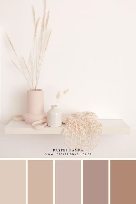 La couleur nude en déco : une tendance apaisante qui monte ! Boho Color Palette Instagram, Beige Aesthetic Color Palette, Marron Pastel, Pastel Branding, Nude Color Palette, Beige Palette, Pastel Beige, Minimalist Dekor, Planner Logo