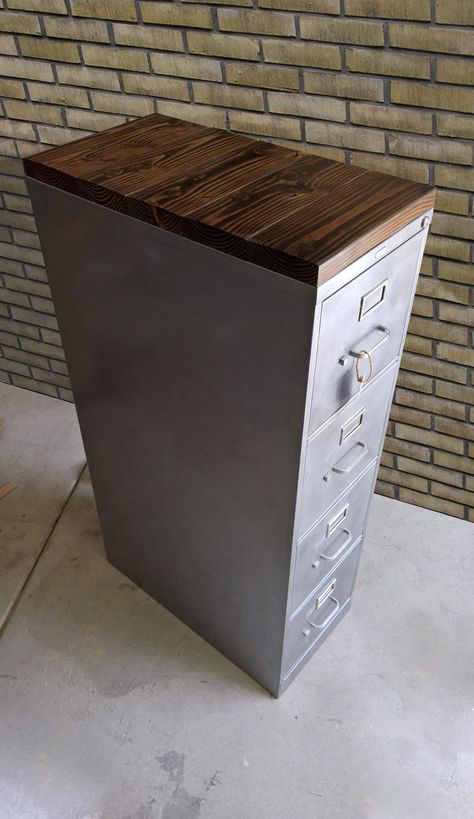 Metal Filing Cabinet Makeover, Memphis Kitchen, Rustic Home Office, Diy Office Desk, File Cabinet Makeover, Closet Organized, Rustic Home Offices, Industrial Cabinet, Rustic Office