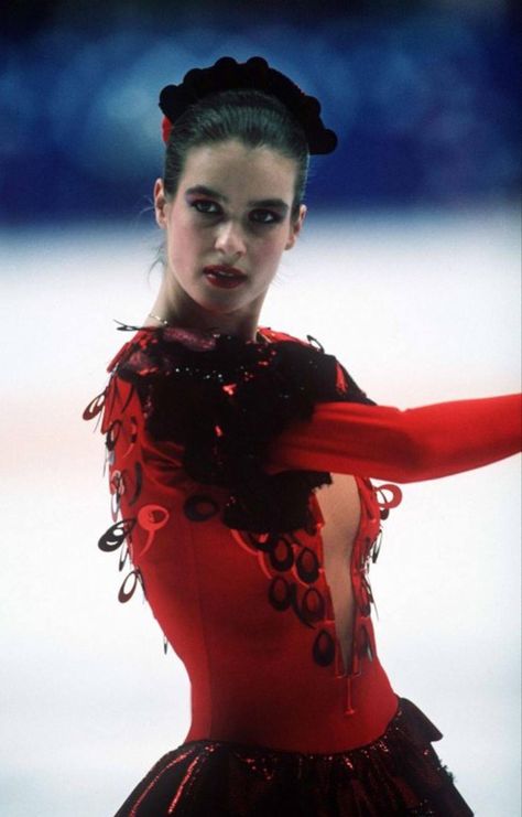 Katarina Witt performing her free skate during the XV Winter Olympics in Calgary, Canada on February 27, 1988 Katharina Witt, Katarina Witt, Kiera Cass, Olympic Champion, Figure Skating Dresses, Skating Dresses, Winter Olympics, Sports Photography, Figure Skater