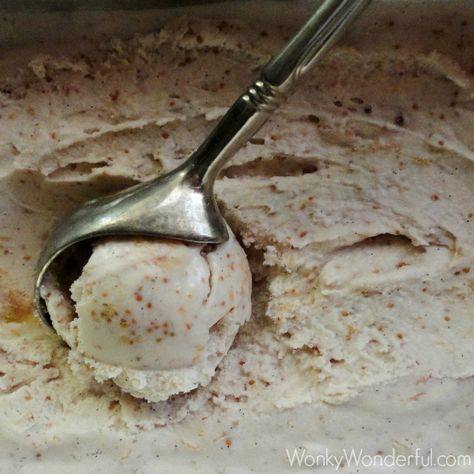 Fresh Fig Ice Cream Recipe - WonkyWonderful Fig Ice Cream, Roasted Figs, Gelato Recipe, Ice Cream Maker Recipes, Fig Recipes, Ice Cream Gelato, Ice Cream Sorbet, Fresh Figs, Ice Cream Treats