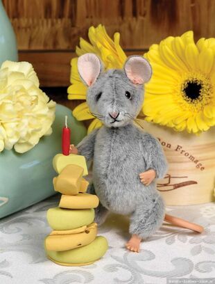 Stuffed Mouse, Bear Friends, Bear Patterns, Felt Crafts Diy, Pet Mice, Plushie Patterns, Felt Mouse, House Mouse, Sewing Projects For Kids