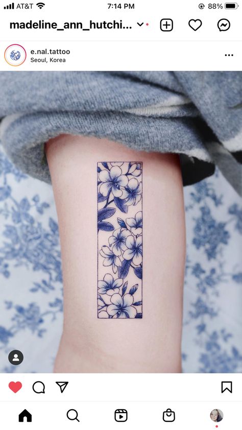 Blue Fineline Tattoo, Tattoo In Rectangle, Rectangle Flower Tattoo, Square Flower Tattoo, Blue Linework Tattoo, Blue Fine Line Tattoo, Rectangle Tattoo Ideas, Rectangle Tattoo Design, Rectangular Tattoo Ideas