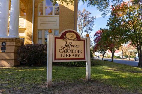 Jefferson Texas, Carnegie Library, Town Building, Texas Towns, Texas History, Old Tools, Most Haunted, Texas Travel, Cool Themes