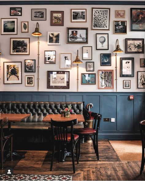 Pub Interior Design, Pub Interior, Pub Design, Decoration Restaurant, Eclectic Gallery Wall, Coffee Shops Interior, Pub Decor, Bar Interior, Retro Interior