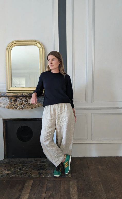 8 Summer Looks for 10 Days in France - by Angharad Jones 10 Days In France, 10 Piece Capsule Wardrobe, Cashmere Sweater Outfit, Navy Cashmere Sweater, Long Linen Skirt, Comfortable Fits, Knitwear Outfit, Trouser Outfit, Minimalist Capsule Wardrobe