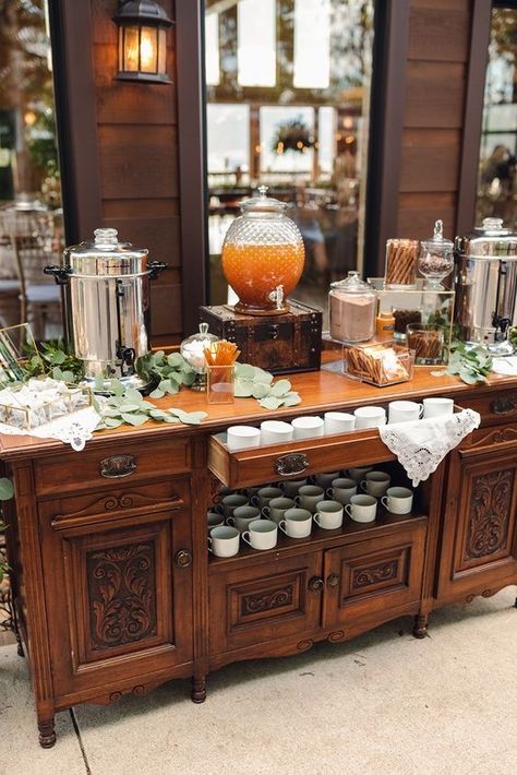 Coffee Bar Station Ideas, Bar Station Ideas, Coffee Station Wedding, Reception Coffee Bar, Chic Coffee Bar, Coffee Reception, Coffee Bar Party, Wooden Buffet, Coffee Bar Wedding