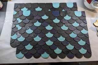 Scrap Leather Scales : 6 Steps (with Pictures) - Instructables Leather Scraps Diy, Scrap Leather Projects, Leather Upcycle, Bicycle Panniers, Scale Pattern, Pannier Bag, Upcycled Leather, Leather Scraps, Concrete Cement