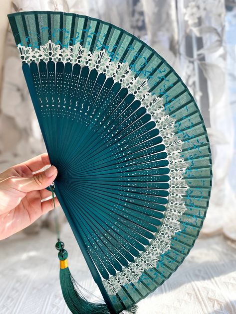 Elegant Green Folding Fan Classic Hand Fan Christmas Gift | Etsy Hand Fan Design, Pretty Fans, Folding Fans, Antique Fans, Chinese Fan, Chinese Style Dress, Folding Hand Fan, Fan Decoration, Ceiling Fan Design