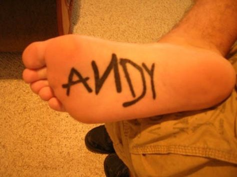 ANDY tattoo from Toy Story! Tacky? Maaaaybe. Would I do it? Maaaaybe. Andy Tattoo, Toy Story Tattoo, Disney Inspired Tattoos, Jagua Henna, Best Tattoo Ever, Tribute Tattoos, Foot Tattoo, Disney Tattoos, Pattern Tattoo