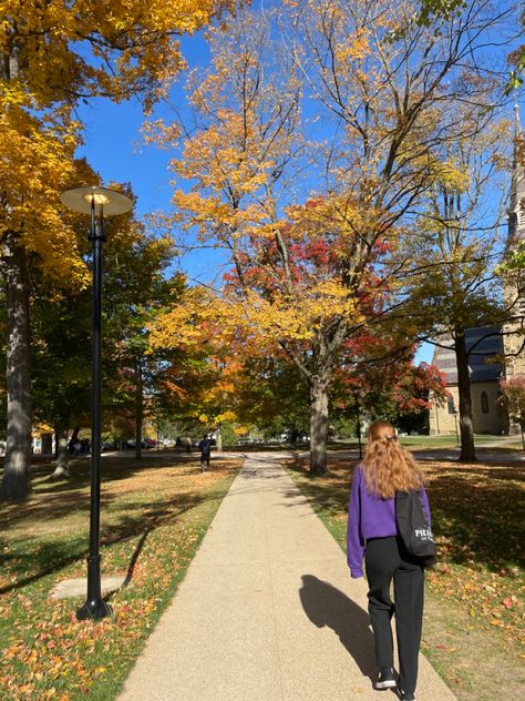 Kenyon College Aesthetic, Small Town College Aesthetic, Queens University, Uni Aesthetic, Kenyon College, Common App, 2024 Manifestation, Queen's University, College Aesthetic