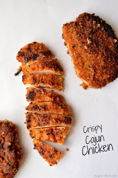 Crispy Cajun Chicken - coated with homemade cajun seasoning and Panko breadcrumbs, pan-seared for extra crunch. Awesome on biscuits, great on salads! Crispy Cajun Chicken, Chicken Cajun, Cajun Chicken Salad, Seasoning Chicken, Cajun Chicken Recipes, Homemade Cajun Seasoning, Cajun Chicken, Cajun Recipes, Chicken Cutlets