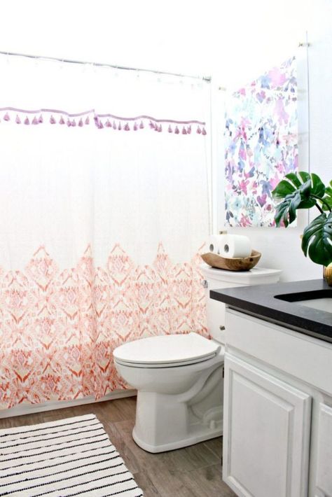 Coming Up With Guest Bathroom Ideas And Thinking Of Ways To Clean And Prepare For Guests Can Be So Hard! It’s Hard To Think Of What You Need When You’re Staying At Someone’s House As A Guest! Today’s Post Will Help You Take The Guesswork Out Of Guests And Hopefully Help You Feel More Confident With Your Guest Bathroom Ideas! Guest Bathroom Ideas, Cheap Living Room Decor, Old Home Remodel, Cleaning Painted Walls, Feel More Confident, Deep Cleaning Tips, Guest Bathrooms, Diy Cleaners, Simple Life Hacks