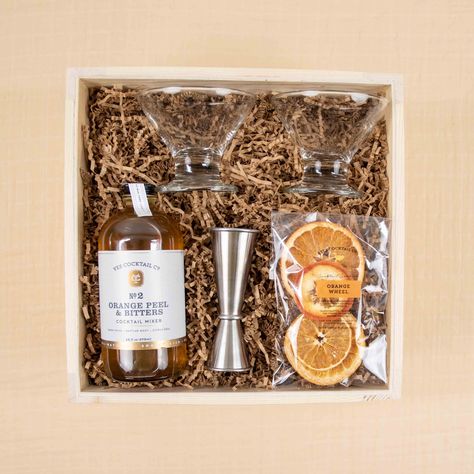 To select this gift, add it to your cart and then complete the checkout process. During checkout select the free shipping option. After your gift ships you will receive tracking information Old Fashioned Gift Basket, Cocktail Box Gift, Cocktail Gift Basket, Hampers Idea, Old Fashioned Games, Whiskey Gift Set, Orange Cocktail, Old Fashioned Drink, Gift Crates