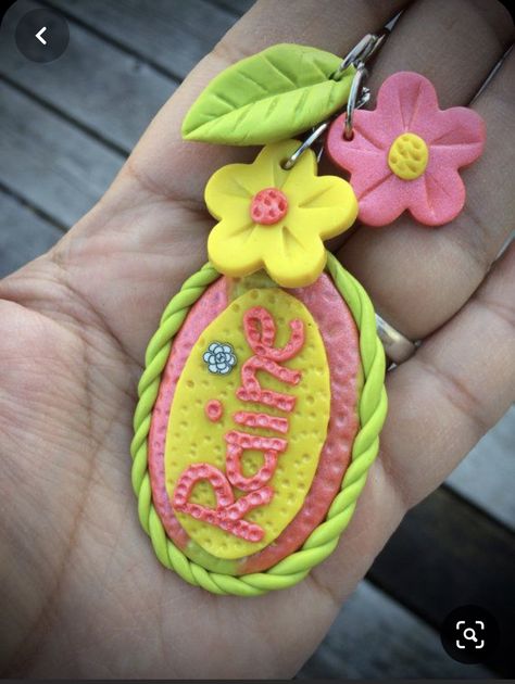 Customized Keychain, Polymer Clay Halloween, Polymer Clay Embroidery, Girls Keychain, Clay Keychain, Polymer Clay Canes, Keychain Personalized, Keychain Charm, Clay Mugs