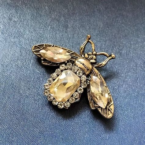 Men's Brooch, Vintage Bee, Vintage Boho Fashion, Bee Brooch, Insect Jewelry, Collar Pins, Classic Women, Animal Brooch, Brooch Jewelry