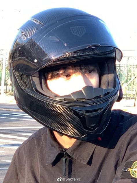 Biker Helmet Reference, Biker Pose Reference, Taking Off Helmet Pose, Motorcycle Helmet Reference, Biker Helmet Aesthetic, Helmet Drawing Reference, Biker Reference, Motorcycle Helmet Aesthetic, Biker Pose