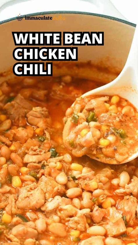 Easy white Bean Chicken Chili recipe: A comforting blend of chicken and white beans, simmered with warming spices. This creamy and flavorful chili is incredibly easy to make – dinner is ready in just 30 minutes! Perfect for busy weeknights. White Kidney Bean Recipes, Easy White Bean Chicken Chili Recipe, Easy White Bean Chicken Chili, Chicken And White Beans, White Bean Chicken Chili Recipe, White Bean Chili Recipe, Chili Spicy, Chicken Chile, Recipes Jamaican