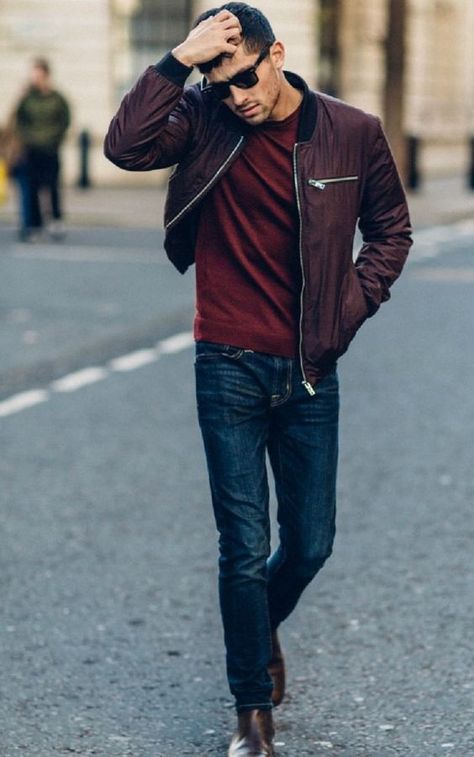 casual style for guys in college Workout Man, Mens Winter Fashion Outfits, Checkered Jacket, Hipster Mens Fashion, Mens Outfit Inspiration, Outfit Jeans, Men Style Tips, Mens Winter Fashion, Winter Mode