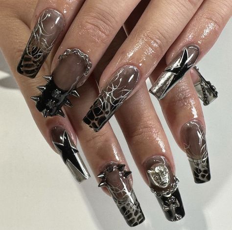 Goth Charm Nails, Do Own Nails, Junk Nails Designs, Spiked Nails, Black Junk Nails, Spike Nails, Detailed Nails, Hell Raiser, Weird Girl