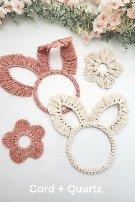 Dress up your space this spring with the cutest Macrame bunny wall hangings! Can be hung on the wall, used as a wreath, proped on tables as an adorable decoration, or even set flat where you can put flowers or a candle in the center. The possibilities are endless! Boho Bunny Nursery, Macrame Bunny Ears, Macrame Easter Decoration, Spring Macrame Ideas, Easter Macrame Ideas, Bunny Macrame, Centerpiece Minimalist, Animal Macrame, Boho Spring Decor